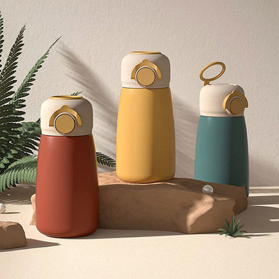 Bouteille d'eau isolée à double consommation Logo personnalisé Mini-bouteille au design mignon