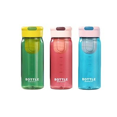 650 ml bouteille d'eau en plastique avec tasse à main pour étudiant avec échelle
