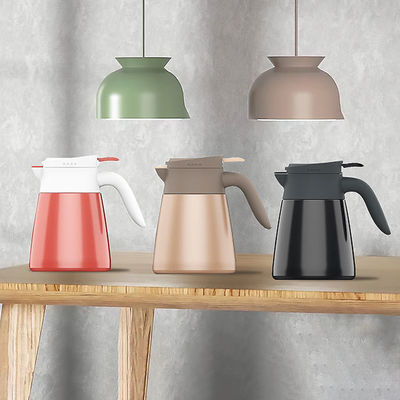 Bouteille d'eau isolée pour randonnée et petits bureaux