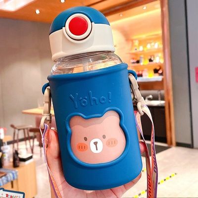 Bouteille d'eau en plastique 3D portable de 620 ml Bouteille d'ours mignonne pour les enfants et les étudiants