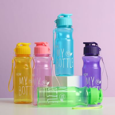 Voyage autonome 500 ml bouteille d'eau sans BPA avec bouchon étanche et matériau transparent