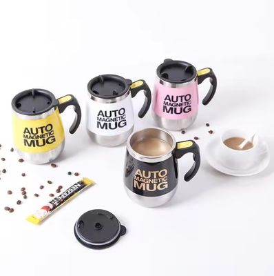 Appareil électrique de remuage de café et de lait