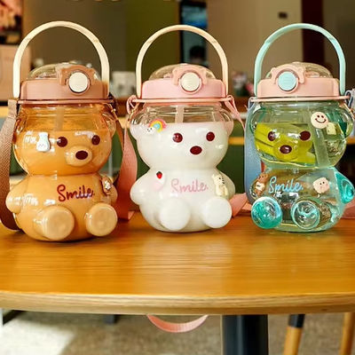 Retour à l'école des élèves Bouteille d'eau en plastique portable avec paille et grande capacité