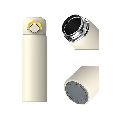 Restez rafraîchi sur votre aventure de conduite autonome avec cette tasse de thermos de design mignon