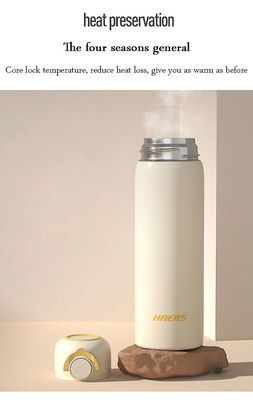 Restez rafraîchi sur votre aventure de conduite autonome avec cette tasse de thermos de design mignon