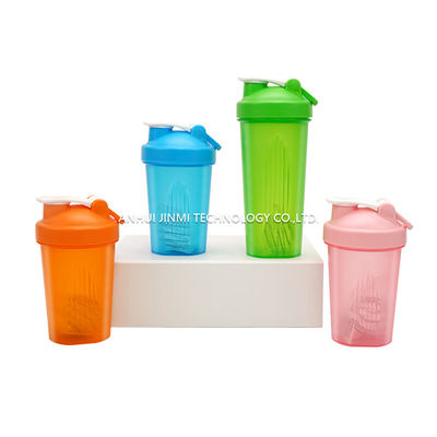 600ml Logo personnalisé et couleur fitness mélangeur de gymnastique en plastique shaker tasse pour boisson directe