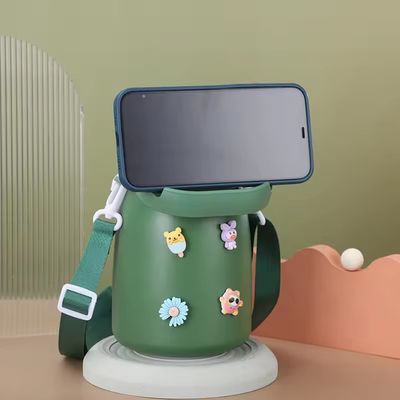 Bouteille d'eau isolée en acier inoxydable de capacité 800 ml, couvercle pliable, exempt de BPA avec paille