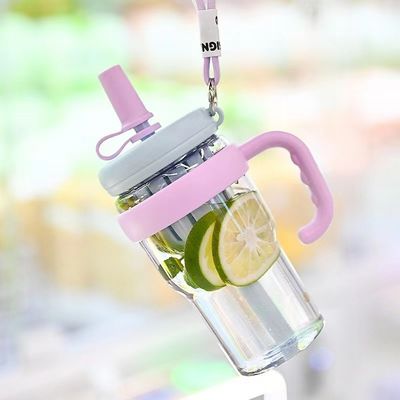 Design minimaliste Bouteille en plastique de 680 ml pour les sports de plein air et l'efficacité des voyages