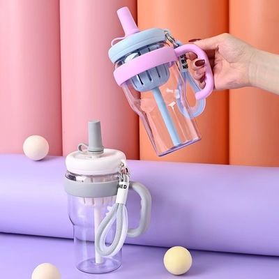 Design minimaliste Bouteille en plastique de 680 ml pour les sports de plein air et l'efficacité des voyages