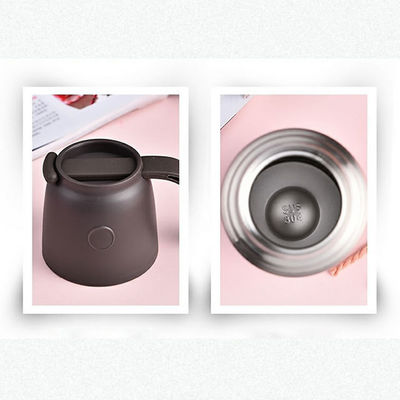 Un flacon d'aspirateur de luxe pour cadeaux d'affaires avec fonction de garder la boisson chaude et froide 12-24h