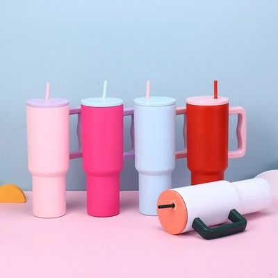 Tubules en acier inoxydable réutilisables 40 oz Tubules avec poignée et couvercle de paille Coupe de couleur de voiture