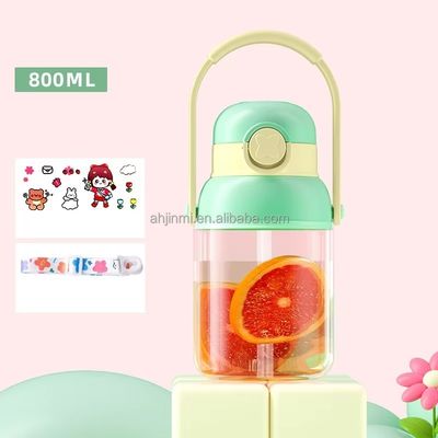 Style de conception minimaliste Bouteille en plastique de 800 ml pour les sports de plein air Bouilloire pour adultes