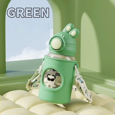680ml Cartoon Straw Silicone Couverture en cuir Bouteille d'eau isolée sous vide Pour enfants Enfants