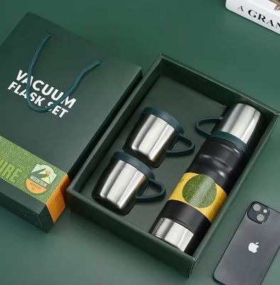 Un ensemble de cadeaux personnalisés gris clair pour affaires 680 ml Bouteille d'eau isolée à double paroi 304 Thermos à vide en acier inoxydable