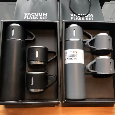 500 ml de bouteille cadeau portable de luxe en acier inoxydable à double paroi avec deux tasses de café