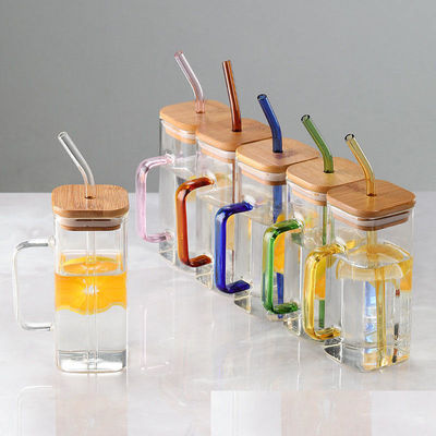 Morden Luxury Forme carrée Enfants verre jus de boisson tasse de lait avec poignée colorée couvercle en bambou paille en verre