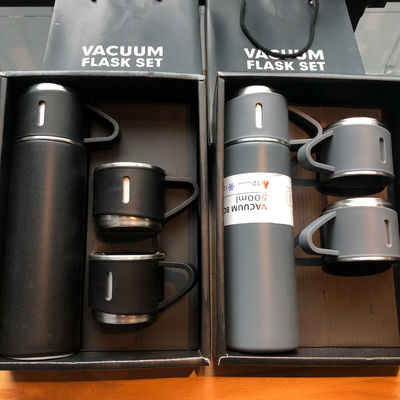Capacité 500 ml Ensemble cadeau d'entreprise personnalisé avec bouteille d'eau en acier inoxydable et couvercles