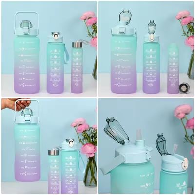 Logo personnalisé Acceptable 3pcs Grandes capacités de sport plastique Gradient bouteille d'eau