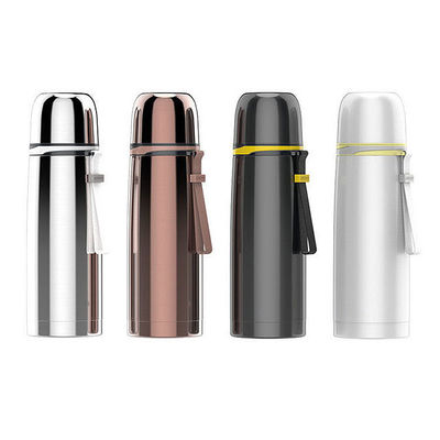 Style de conception classique 500 ml Logo personnalisé UV imprimé Flasque isolée Bouteille d'eau de sport