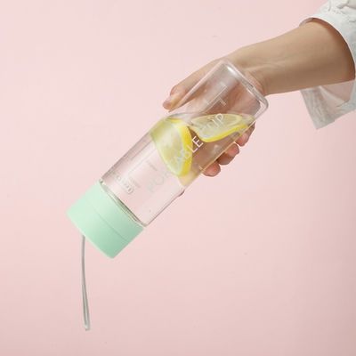 TOUR Bouteille d'eau en plastique recyclable 600 ml 800 ml avec horodatage pour les activités de plein air