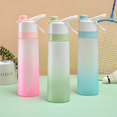 Applicable Les adultes 750 ml Vente directe de tasse d'eau en plastique avec paille