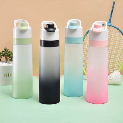 Applicable Les adultes 750 ml Vente directe de tasse d'eau en plastique avec paille