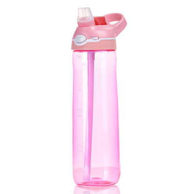 Colorié shaker de sport avec paille simple et populaire 25oz Tritan bouteille d'eau en plastique
