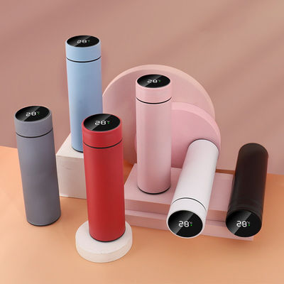 Un thermos personnalisé de 500 ml avec affichage de température numérique intelligent et conception imperméable