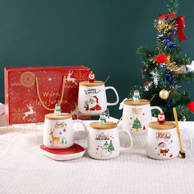 Une tasse en céramique de 400 ml, idéale pour les cadeaux de Noël.