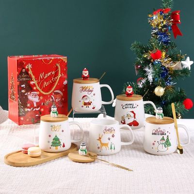 Une tasse en céramique de 400 ml, idéale pour les cadeaux de Noël.