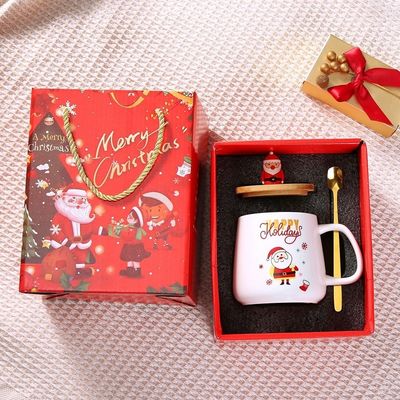 Une tasse en céramique de 400 ml, idéale pour les cadeaux de Noël.
