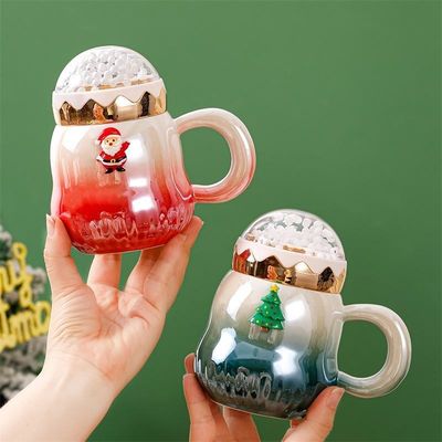 Des tasses cadeaux en céramique de couleur dégradée 2023 Nouveau design pour les accessoires de Noël