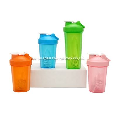 Bouteille d'eau en protéine de 400 ml/600 ml avec boule en acier inoxydable et couleur personnalisée