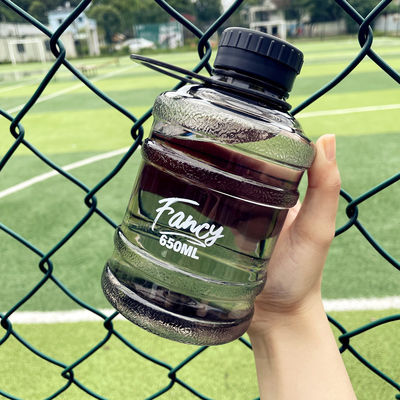 650 ml bouteille d'eau en plastique en mini-bouteille pour bouteilles de sport écologiques
