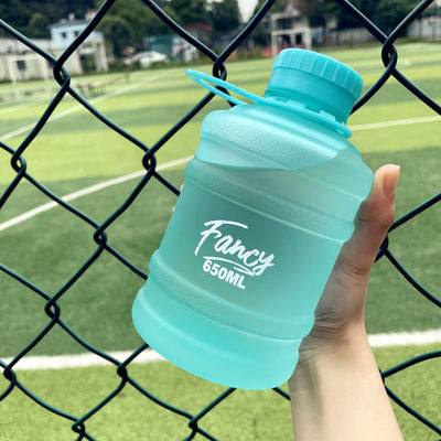 650 ml bouteille d'eau en plastique en mini-bouteille pour bouteilles de sport écologiques
