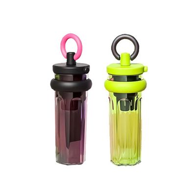 700 ml Bouteille en plastique transparente de grande capacité avec paille pour les voyages