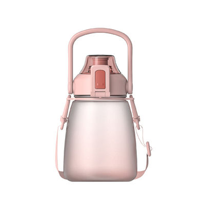 Accessoires Grippe à la main Bouteille d'eau de sport en plastique à boire sur mesure avec couvercle et paille
