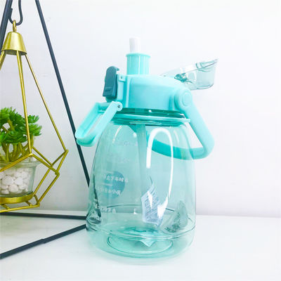 Accessoires Grippe à la main Bouteille d'eau de sport en plastique à boire sur mesure avec couvercle et paille