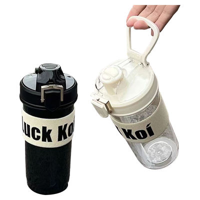 Bouteille d'eau en plastique de sport portable de 600 ml avec manche et grande capacité