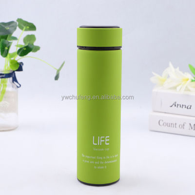 500 ml Logo personnalisé Double paroi en acier inoxydable Bouteille d'eau de café Bouteilles d'eau de vide Thermos