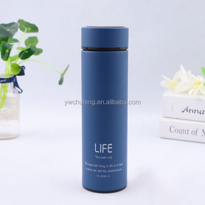 500 ml Logo personnalisé Double paroi en acier inoxydable Bouteille d'eau de café Bouteilles d'eau de vide Thermos