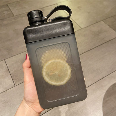 450 ml sans BPA Bouteille de jus de plastique de sport portable carré en PP avec capuchon