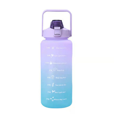 Bouteille d'eau motivationnelle avec marqueur d'heure et paille pour le camp d'activités en plein air