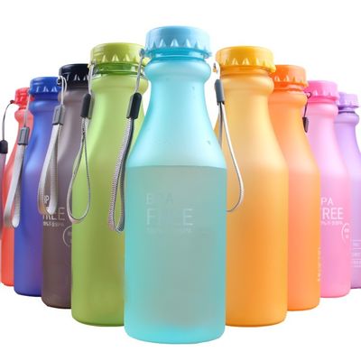 PC Plastique 550ml Portable Bouteille d'eau gelée scellée pour le voyage Yoga Courir Camping