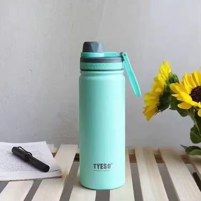Logo personnalisé accepté Bouteille thermique en acier inoxydable à double paroi pour les activités de plein air