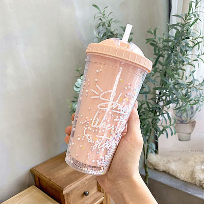 Crème glacée créative à double paroi 550ml tasses en plastique avec paille couleur personnalisée pour unisexe