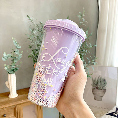Crème glacée créative à double paroi 550ml tasses en plastique avec paille couleur personnalisée pour unisexe