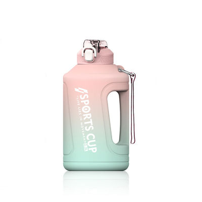 50oz Grandes capacités de couleur en plastique en plastique pour les sports de plein air et le fitness