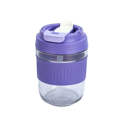 Acceptable OEM/ODM 400/550ml Double étanche à la décharge verre à boire avec manchon en silicone