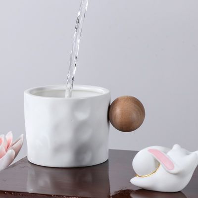 Bouteille d'eau de bureau portable imperméable avec un motif personnalisé élégant 330ML tasse en céramique